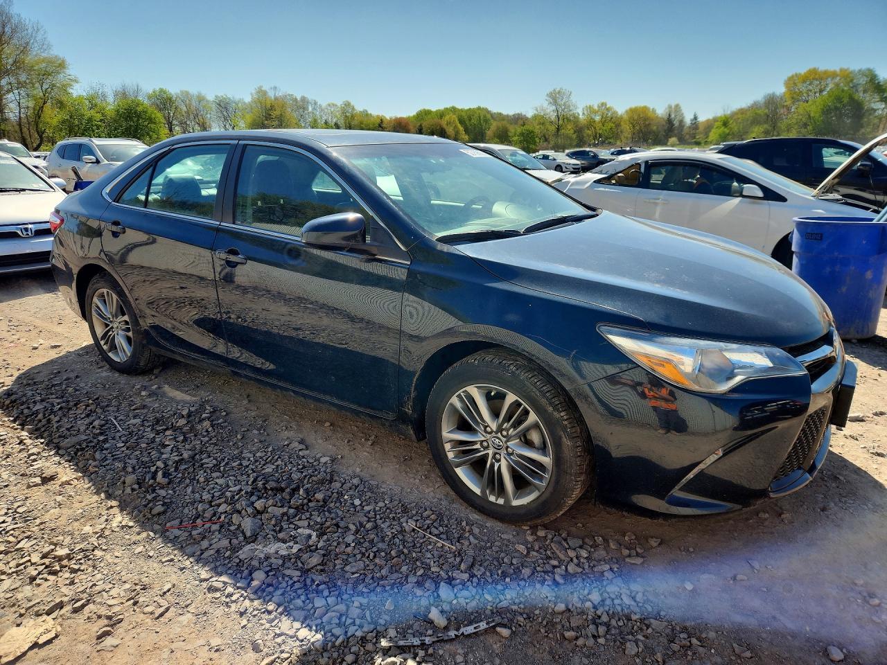 2017 Toyota Camry Se - Фото 4