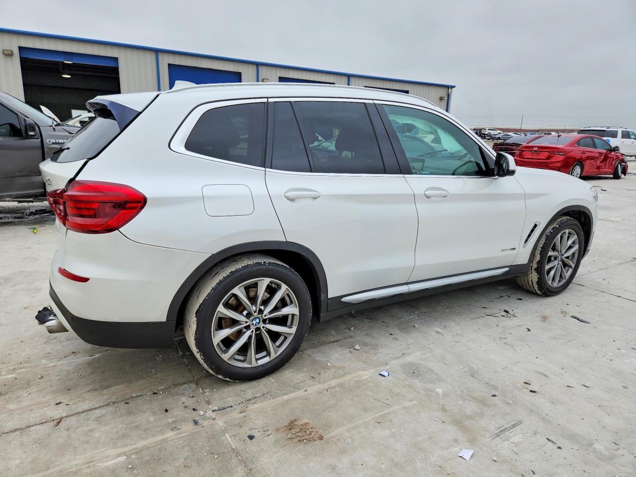 2018 BMW X3 xDrive30I - Фото 3