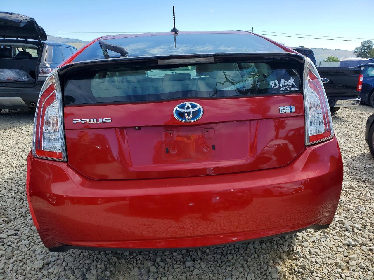 2012 Toyota Prius Three - Image 6