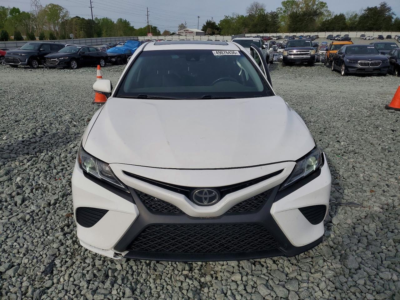 2018 Toyota Camry Se - Фото 5