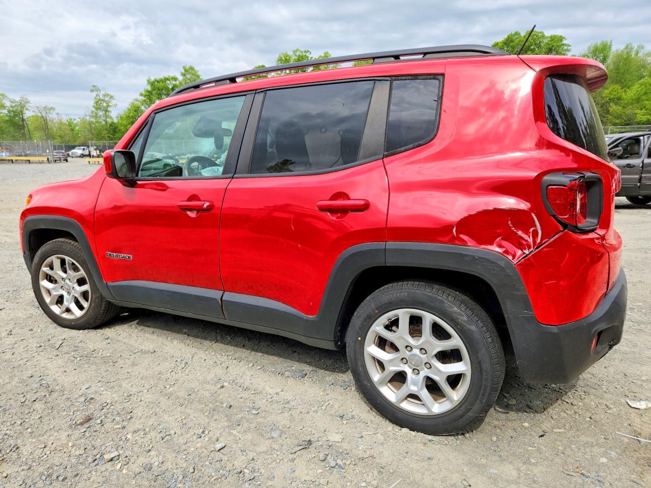 2017 Jeep Renegade Latitude - Image 2