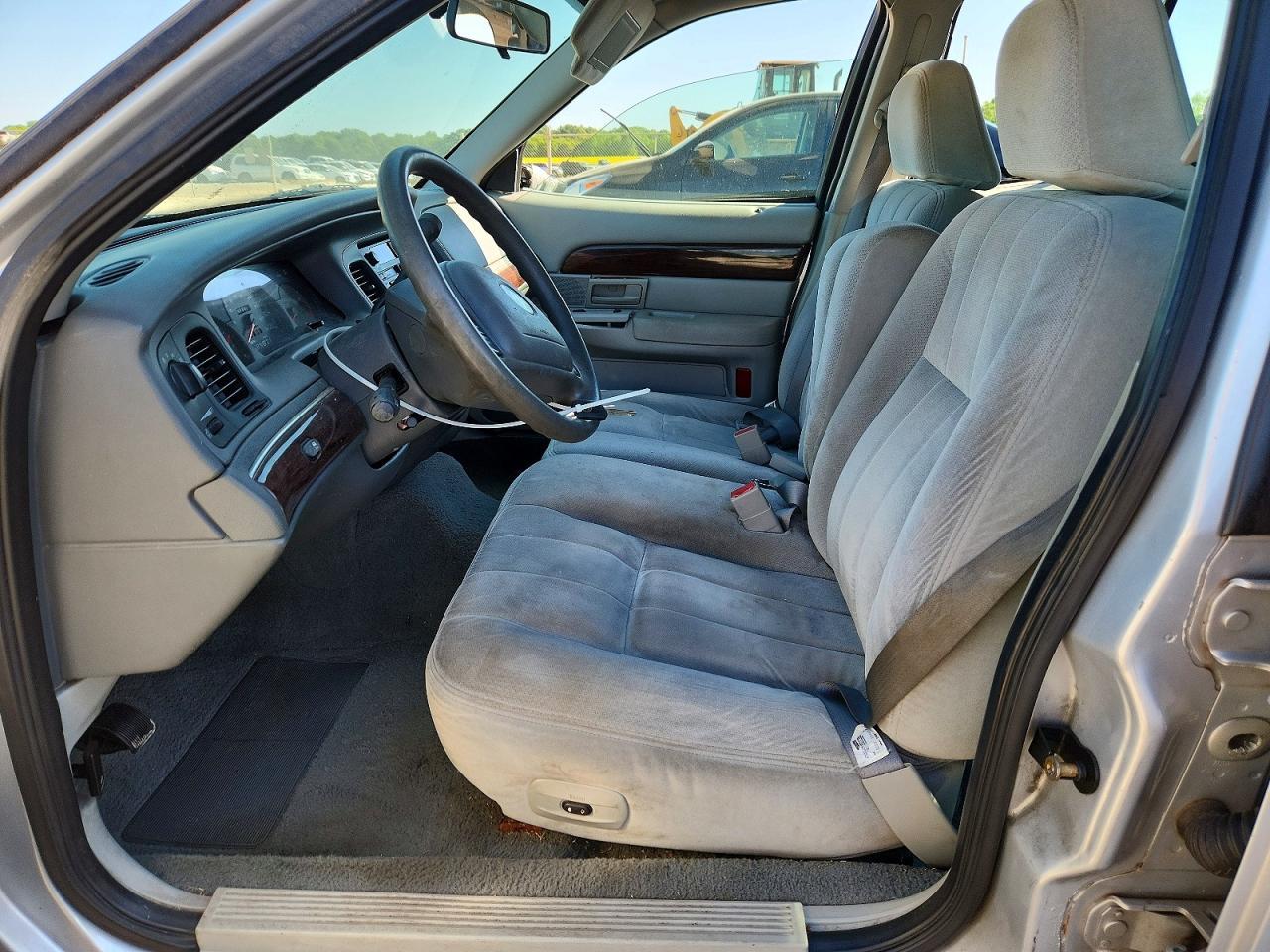 2003 Mercury Grand Marquis Gs - Image 7
