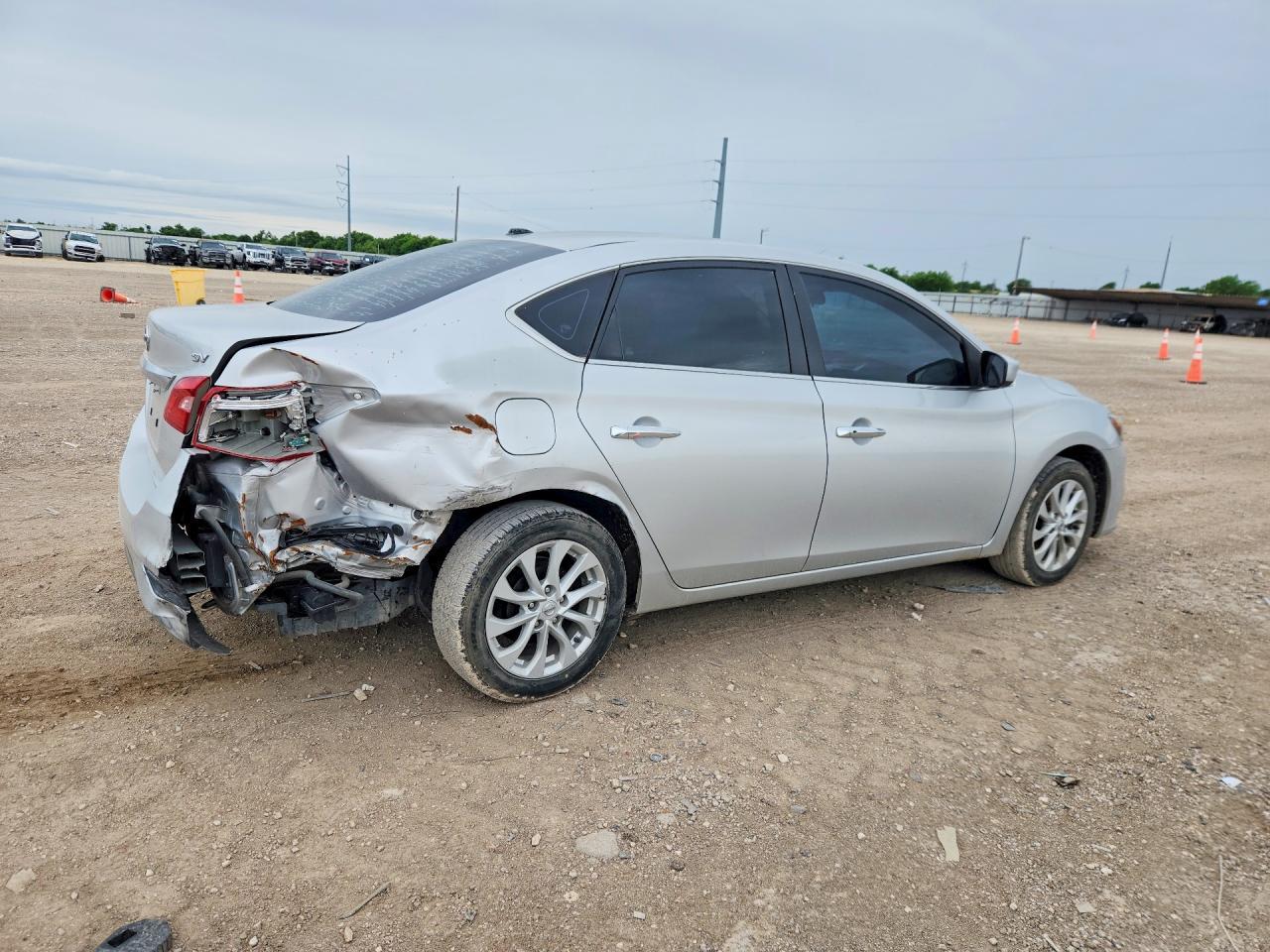 2018 Nissan Sentra Sv - Фото 3
