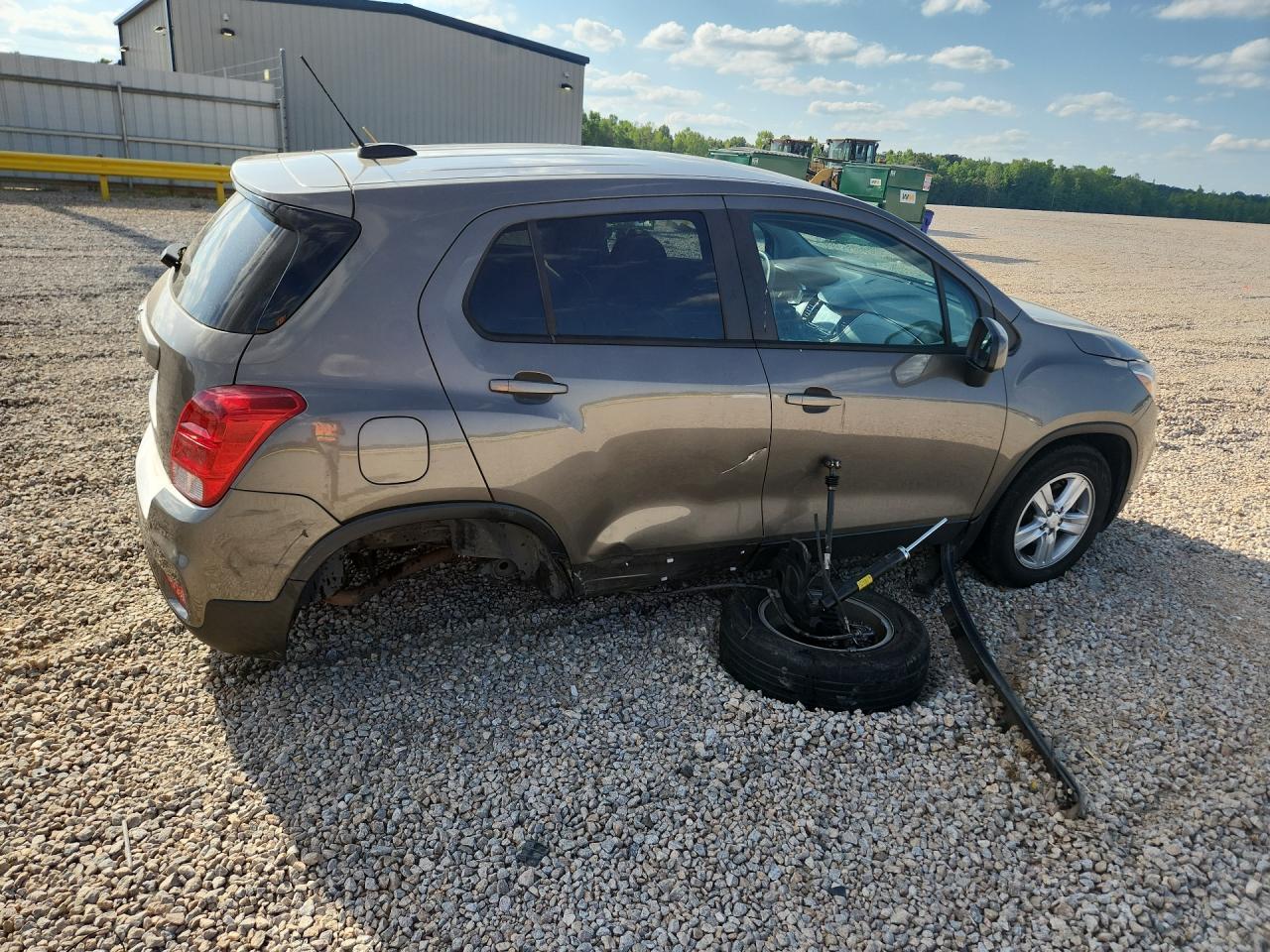 2022 Chevrolet Trax Ls - Фото 3