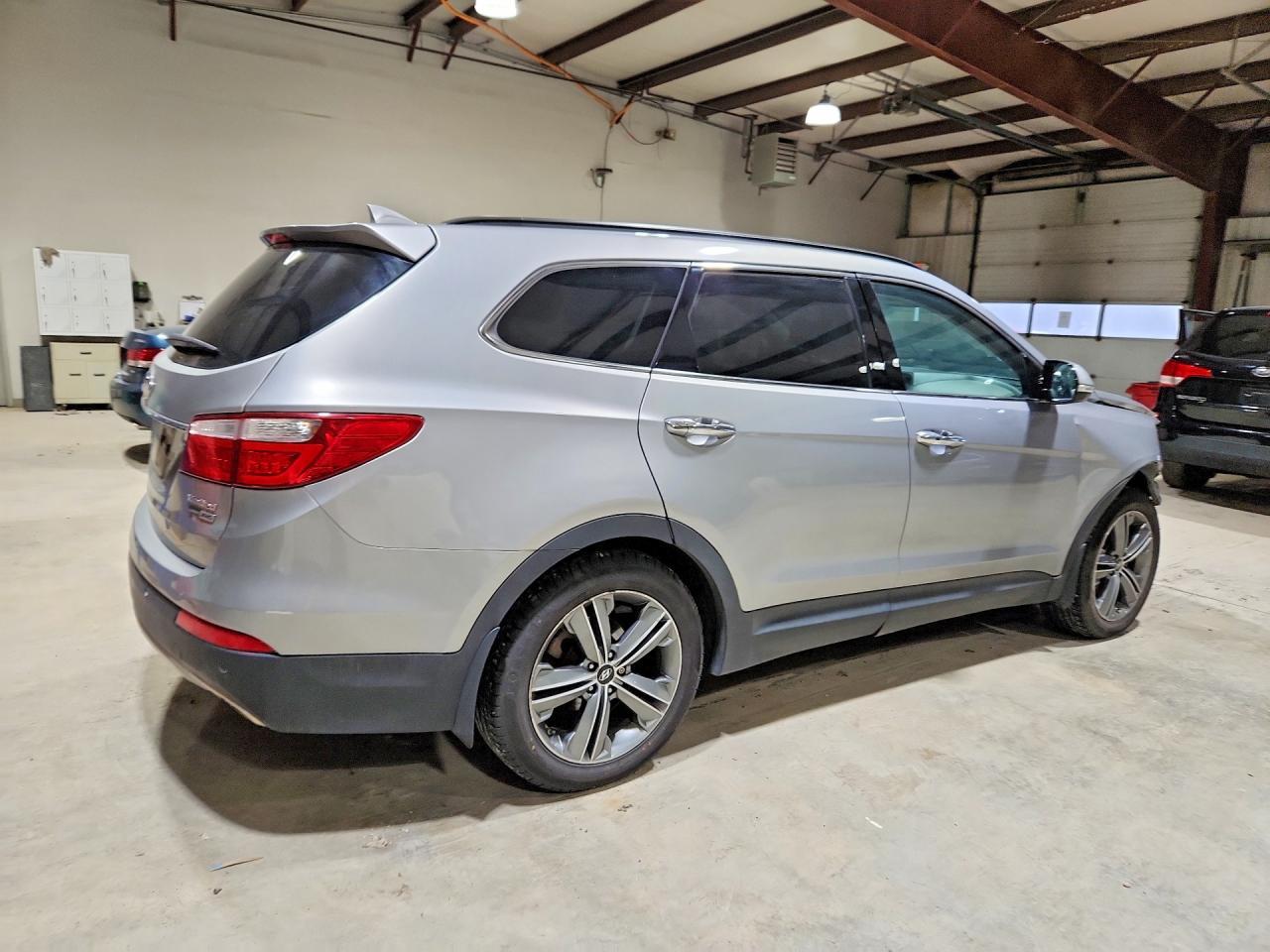 2015 Hyundai Santa Fe Limited - Image 3
