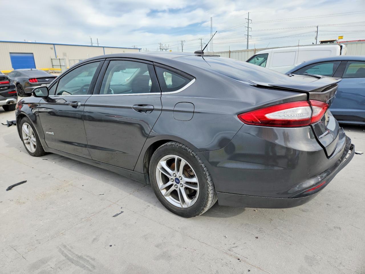 2015 Ford Fusion Se Hybrid - Фото 2