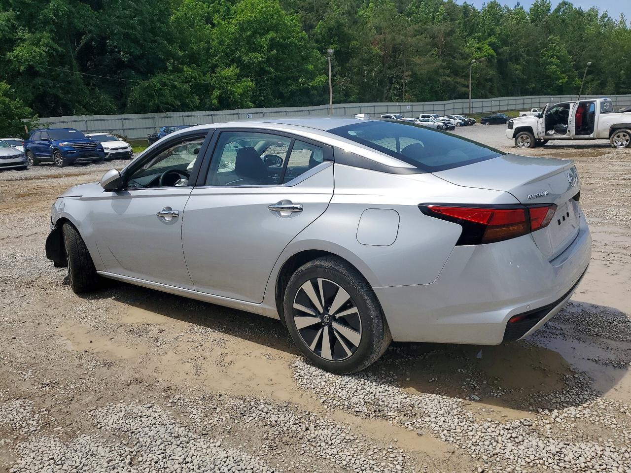 2022 Nissan Altima Sv - Image 2