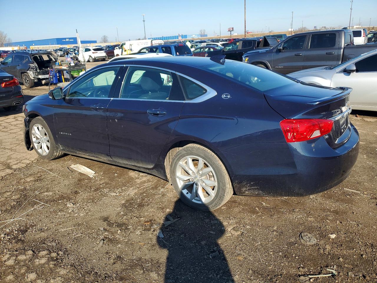 2018 Chevrolet Impala Lt - Фото 2