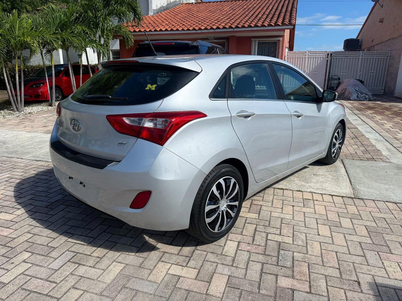 2016 Hyundai Elantra Gt Base - Фото 4