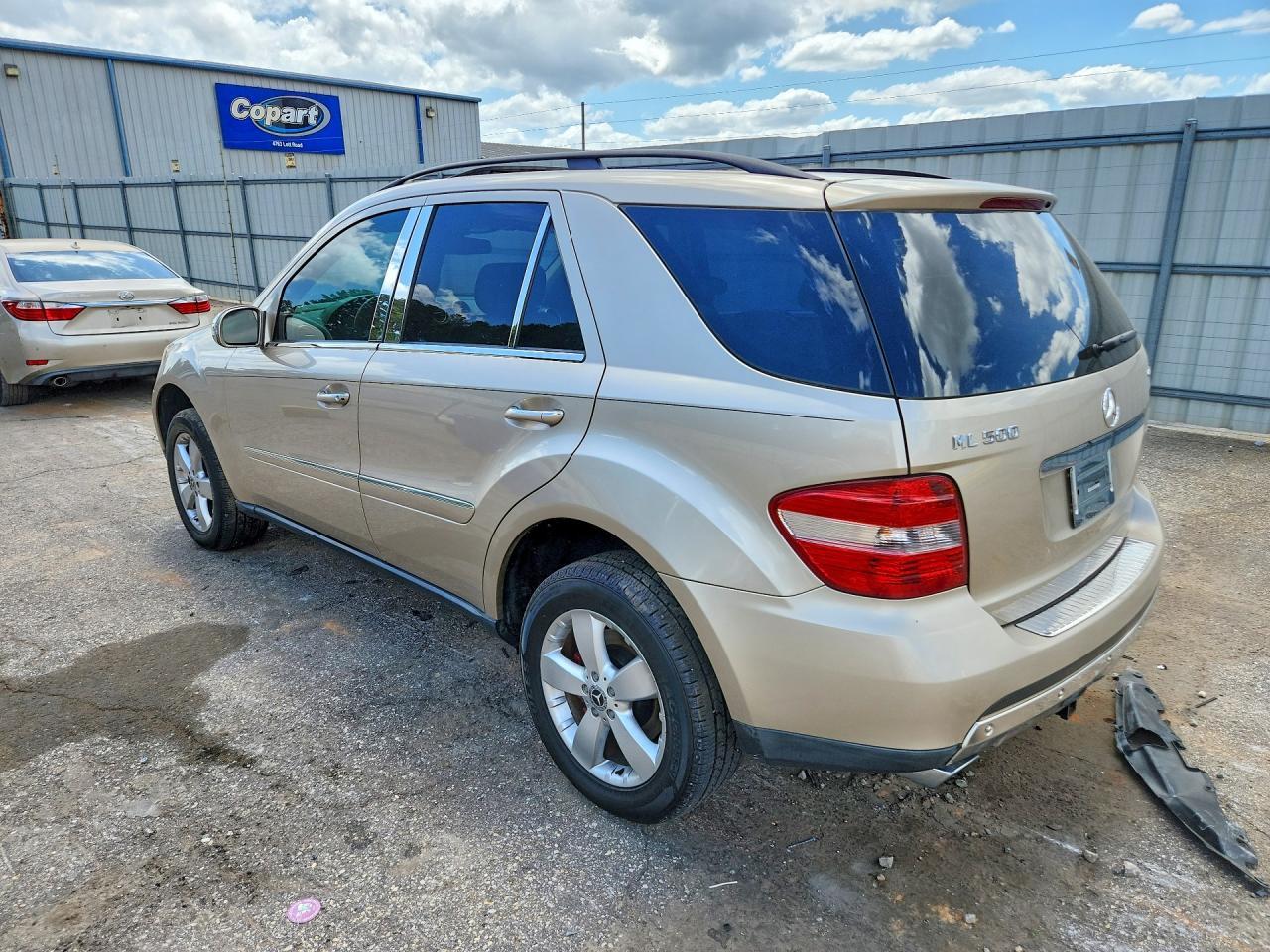 2006 Mercedes-Benz Ml 500 - Image 2
