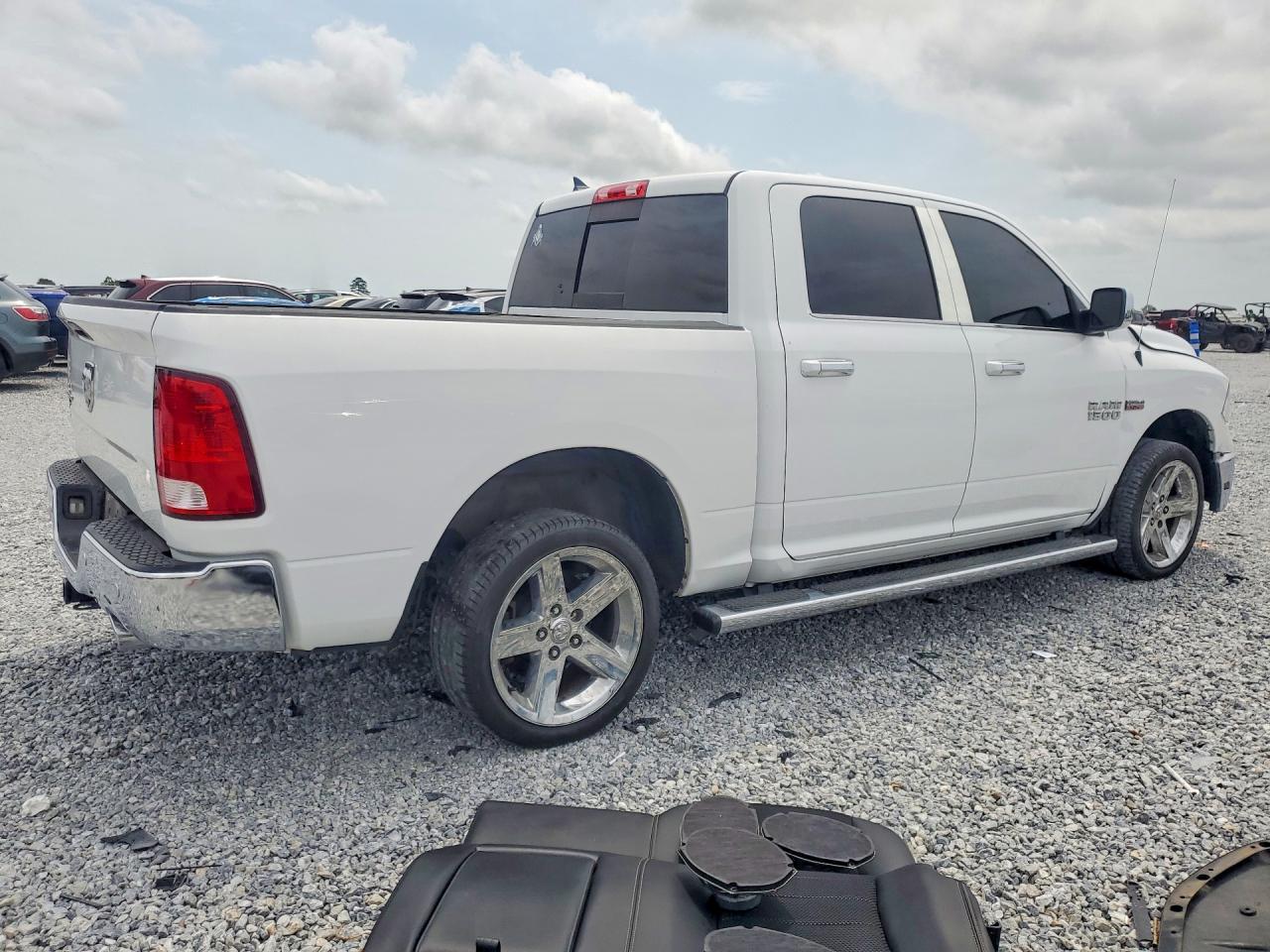 2018 Ram 1500 Slt - Image 3