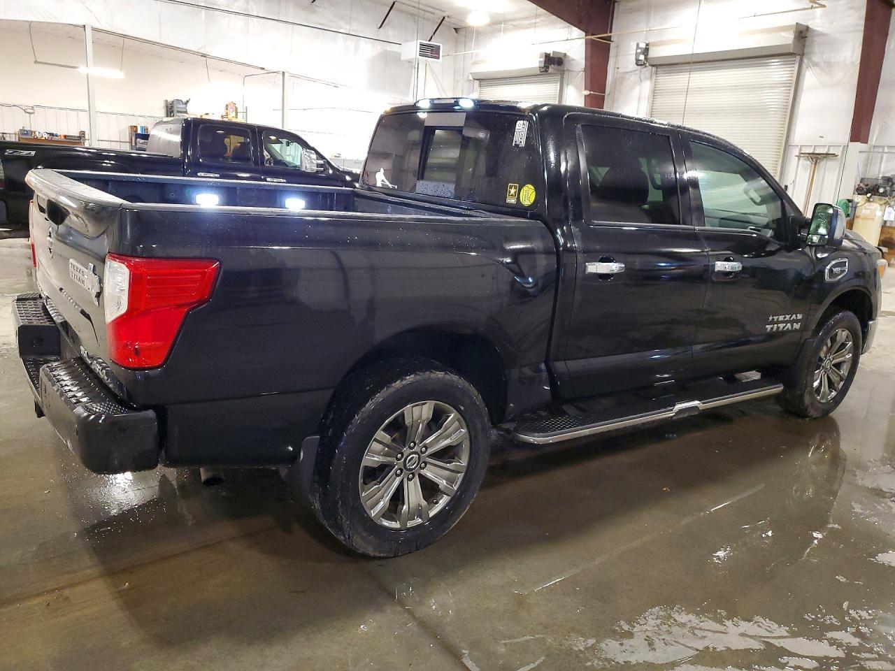 2017 Nissan Titan Sl - Фото 3