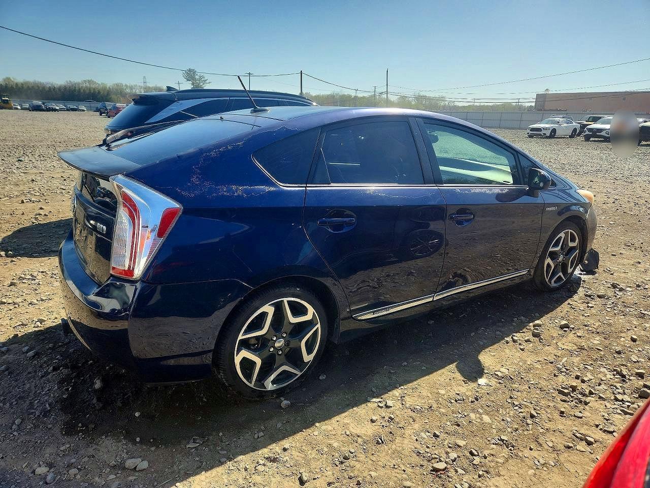 2013 Toyota Prius Five - Фото 3