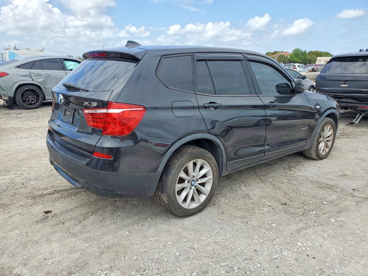 2011 BMW X3 xDrive35I - Image 3