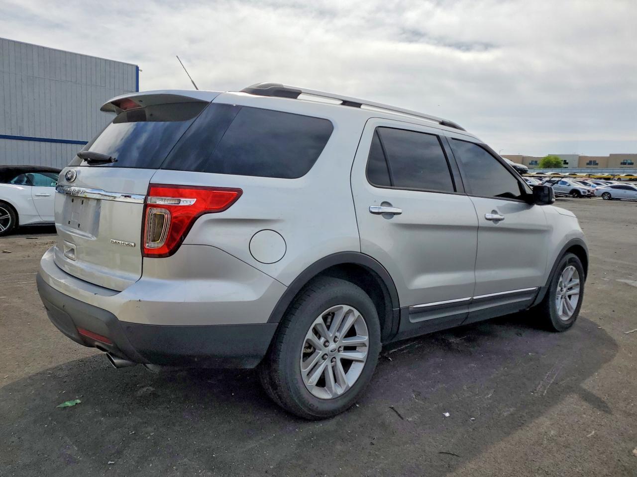 2014 Ford Explorer Xlt - Фото 3