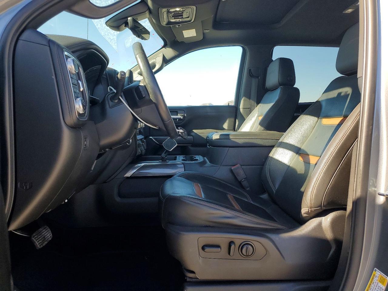 2020 GMC Sierra K1500 At4 - Фото 7