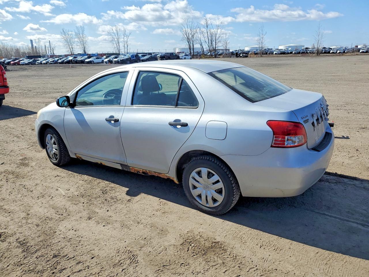 2007 Toyota Yaris Base - Image 2