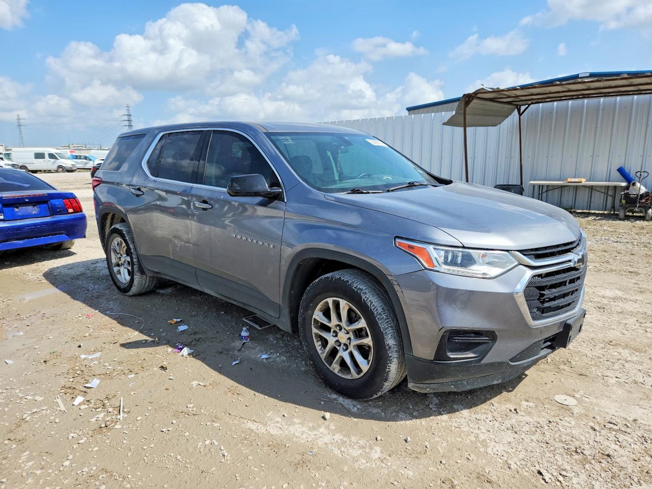 2020 Chevrolet Traverse Ls - Фото 4