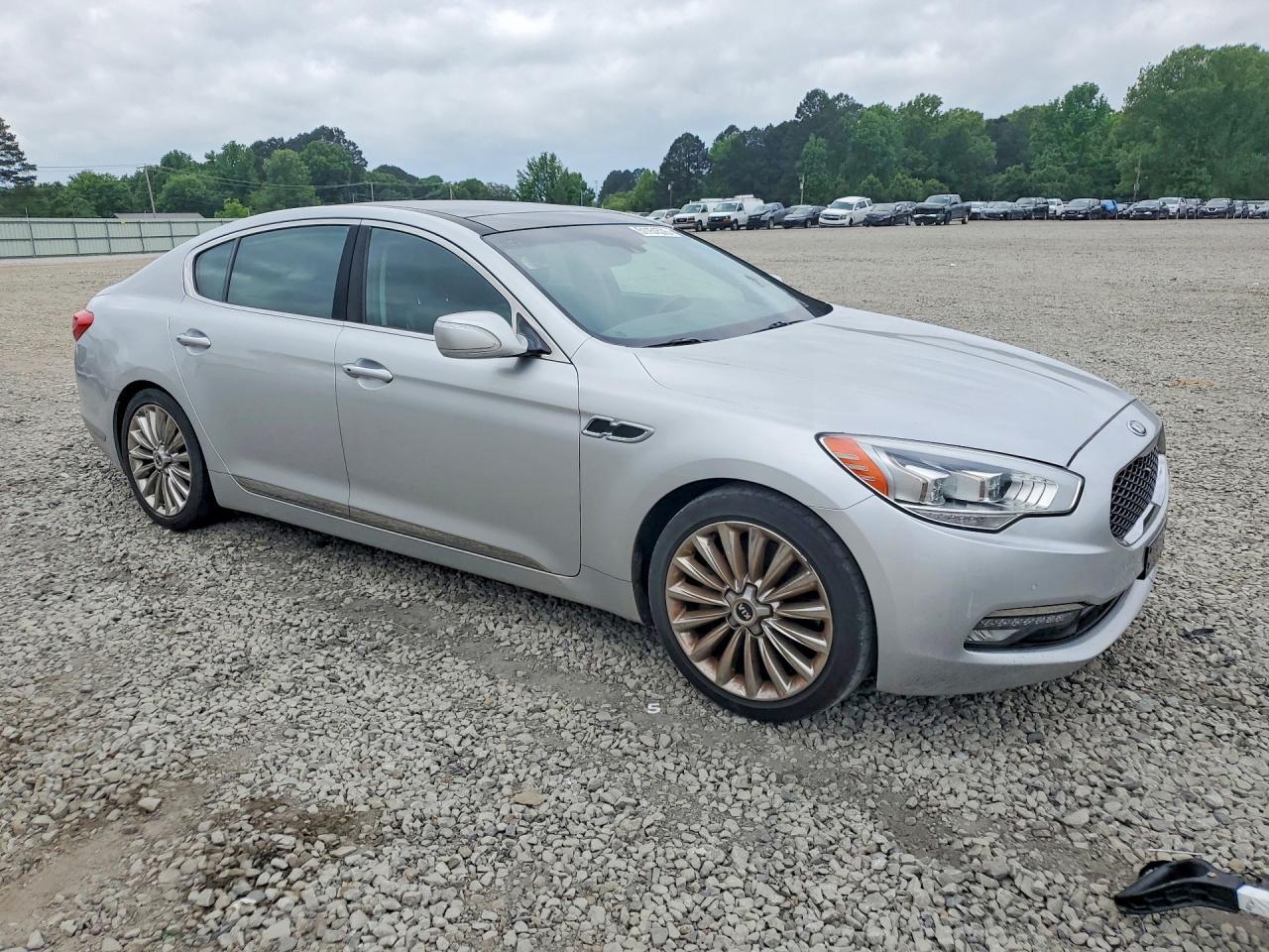 2015 Kia K900 Luxury - Image 4