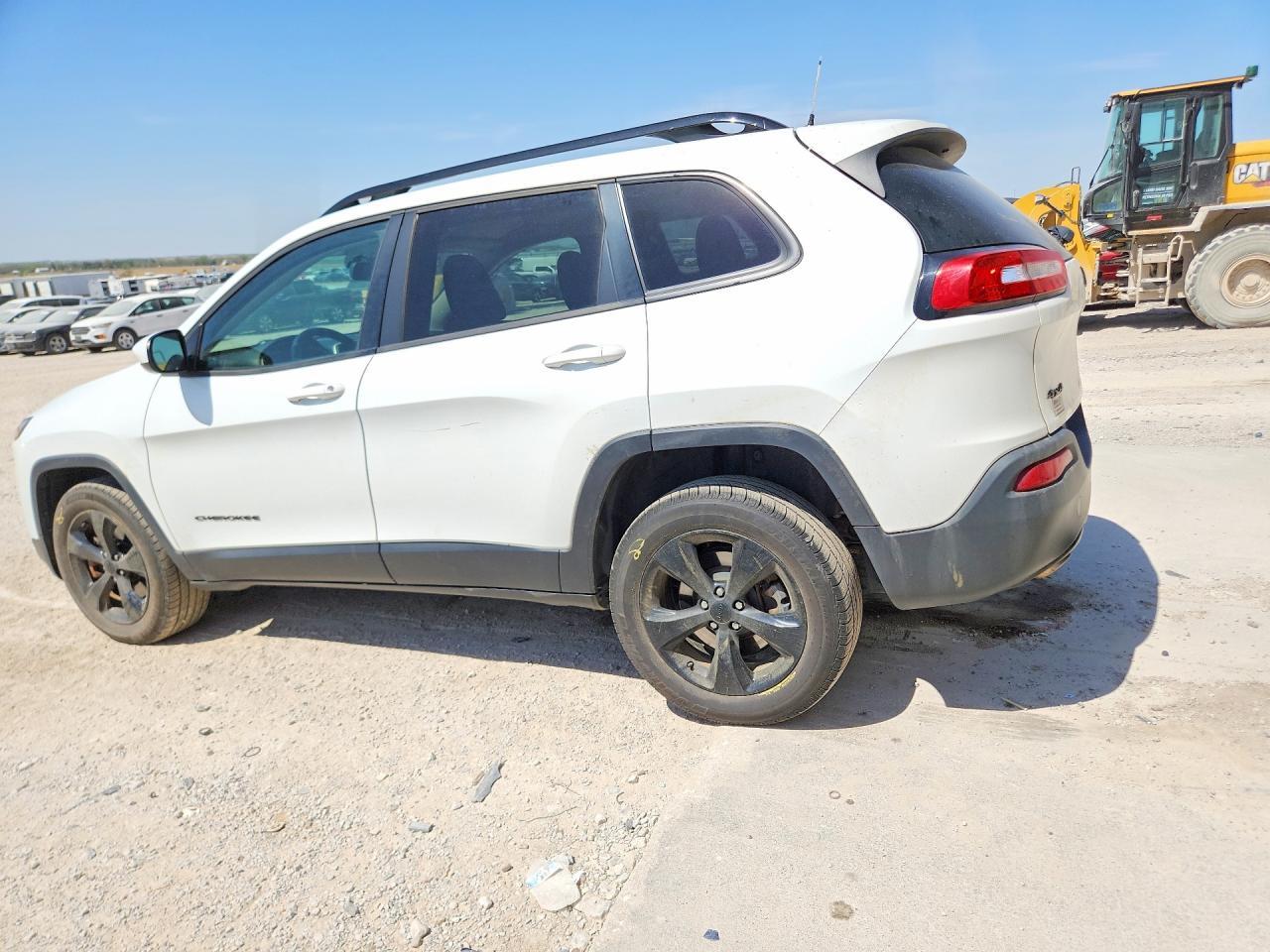 2016 Jeep Cherokee Latitude - Фото 2