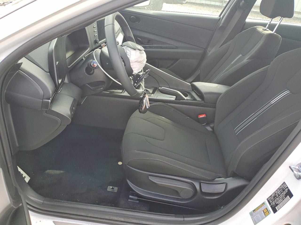 2026 Hyundai Elantra Sel Sport - Image 7