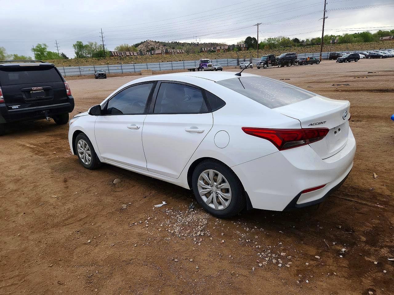 2019 Hyundai Accent Se - Фото 2