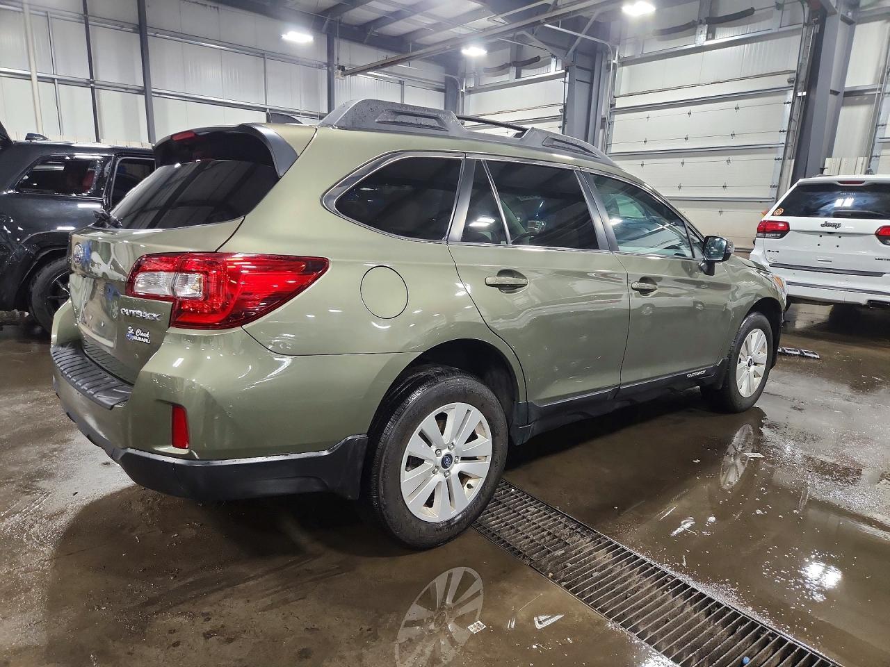 2016 Subaru Outback 2.5I Premium - Image 3