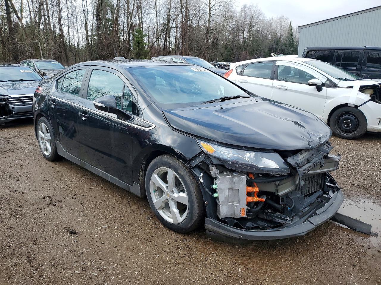 2015 Chevrolet Volt - Image 4