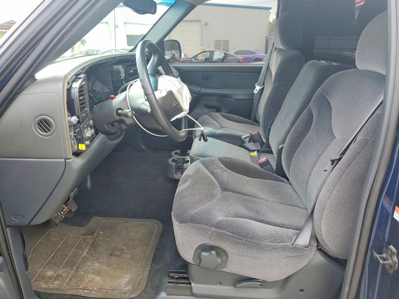 2002 GMC New Sierra C1500 - Фото 7