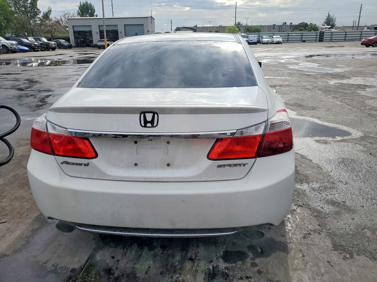 2015 Honda Accord Sport - Image 6