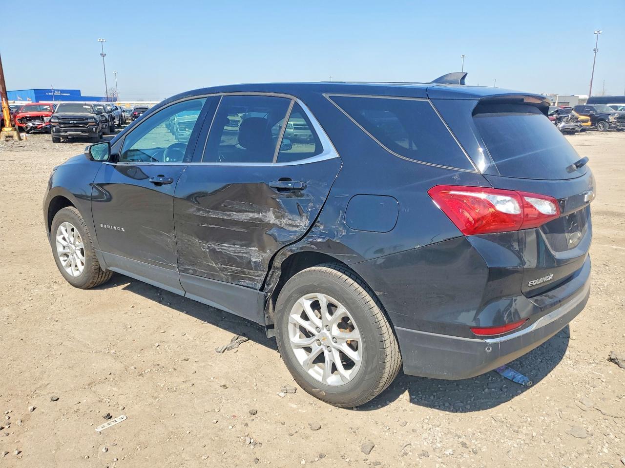 2018 Chevrolet Equinox - Image 2