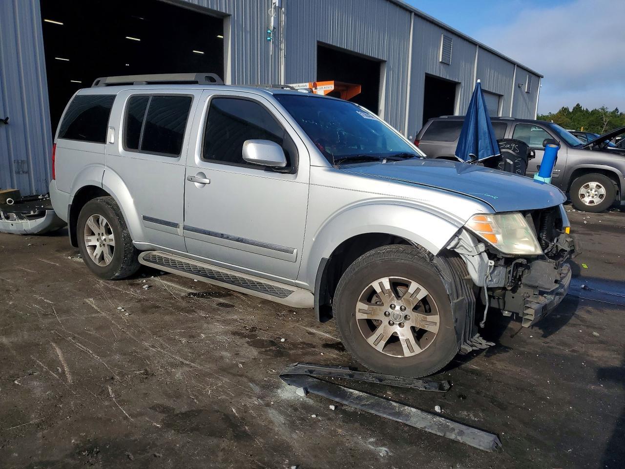 2011 Nissan Pathfinder S - Фото 4