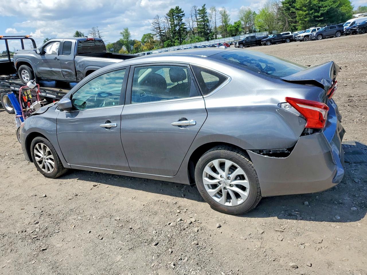 2018 Nissan Sentra Sv - Фото 2