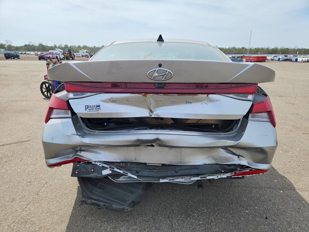 2023 Hyundai Elantra Sel - Фото 6