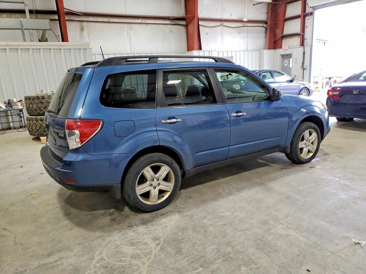 2010 Subaru Forester 2.5X Limited - Фото 3