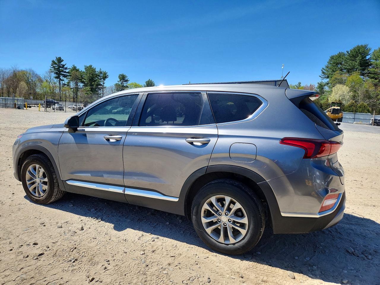 2019 Hyundai Santa Fe Se - Фото 2