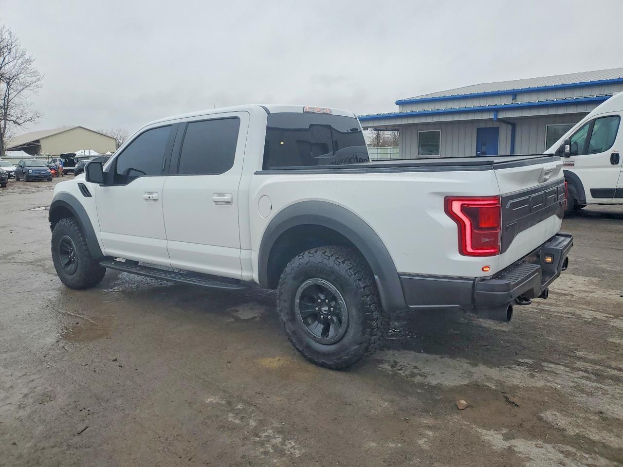 2018 Ford F150 Raptor - Фото 2