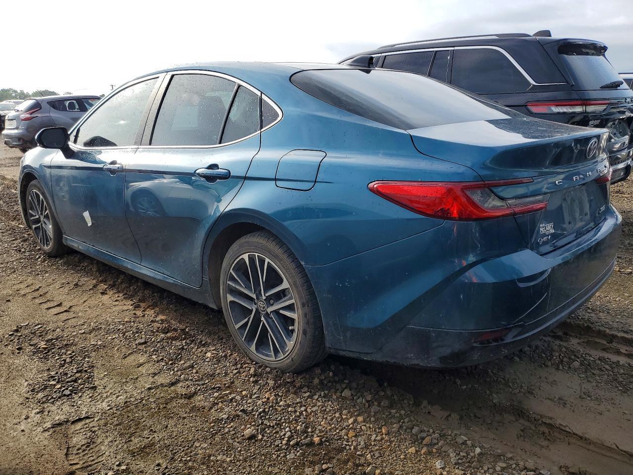 2025 Toyota Camry Xle - Image 2