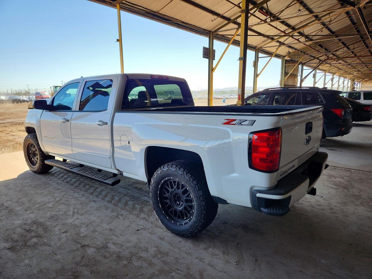 2018 Chevrolet Silverado K1500 Lt - Image 2