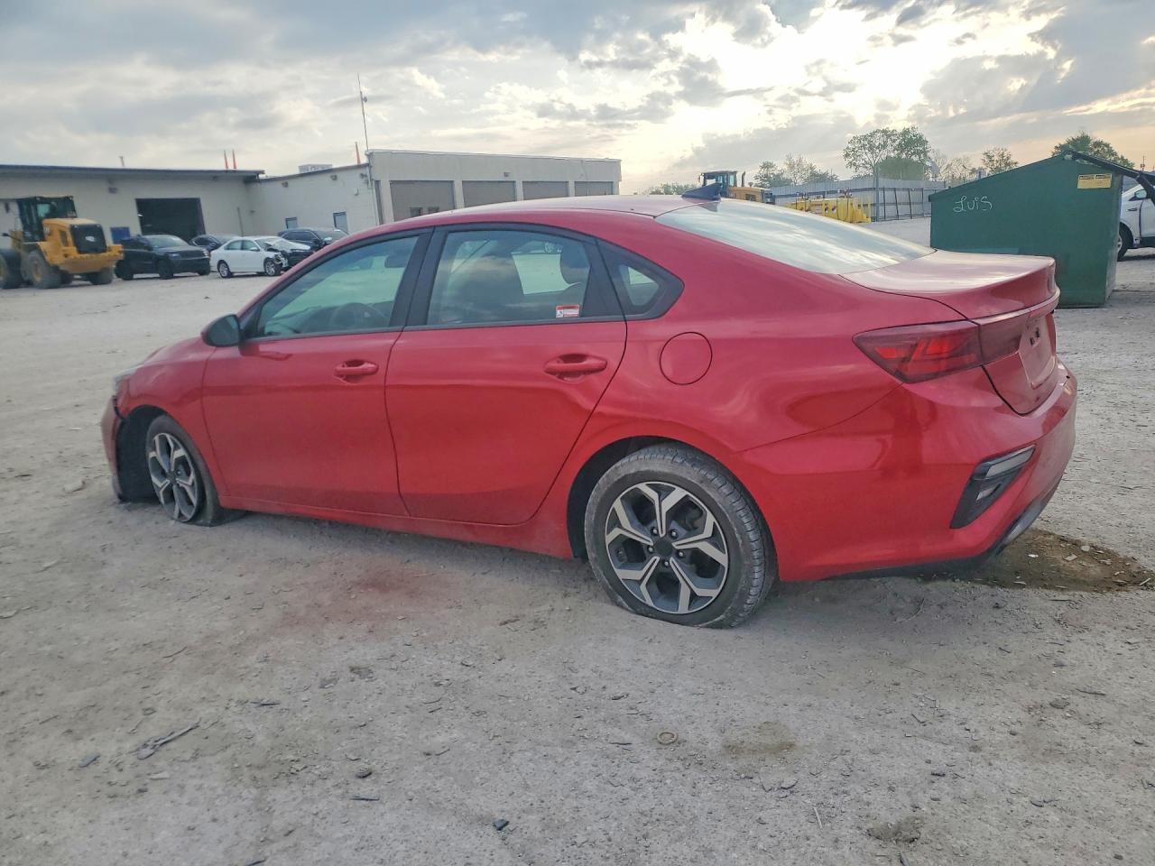 2019 Kia Forte Lxs - Фото 2