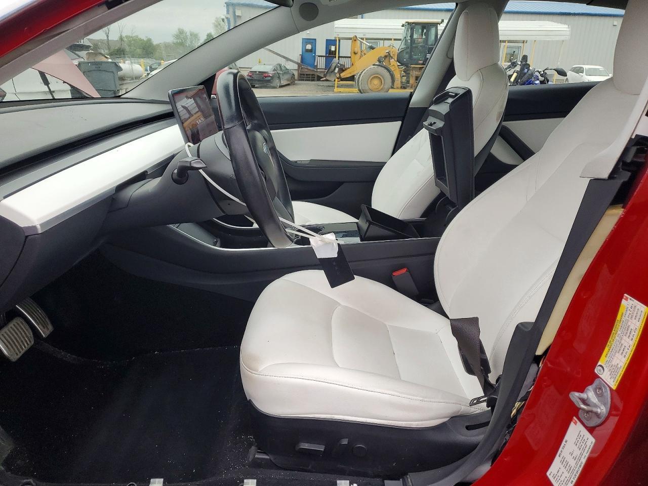 2018 Tesla Model 3 - Фото 7