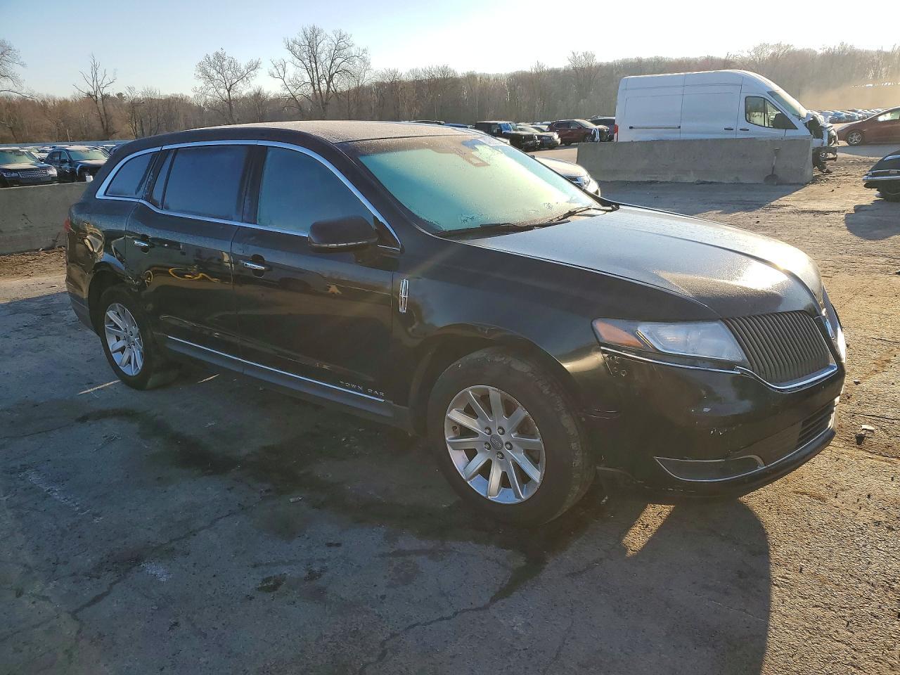 2016 Lincoln Mkt - Фото 4