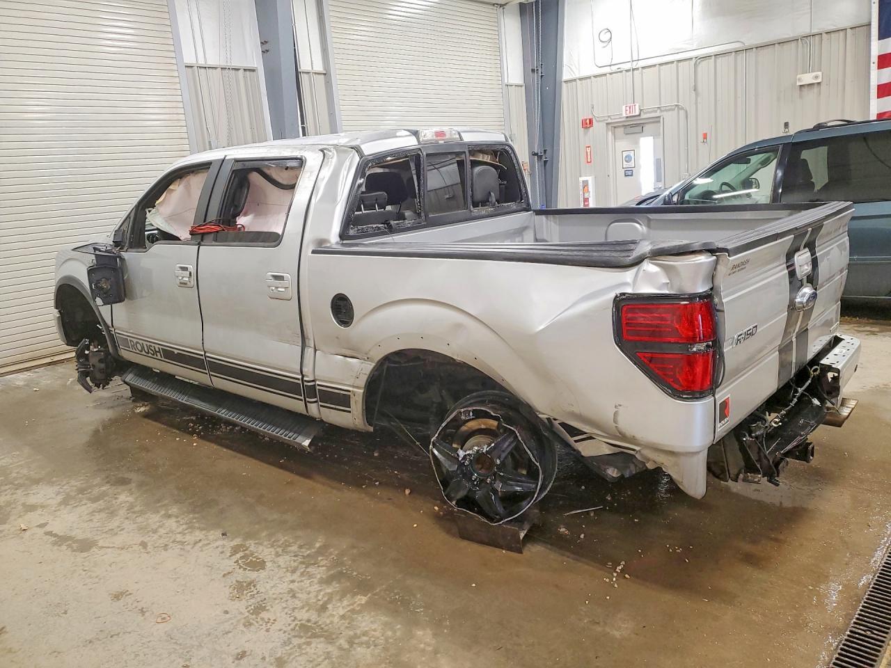 2013 Ford F150 Supercrew - Фото 2