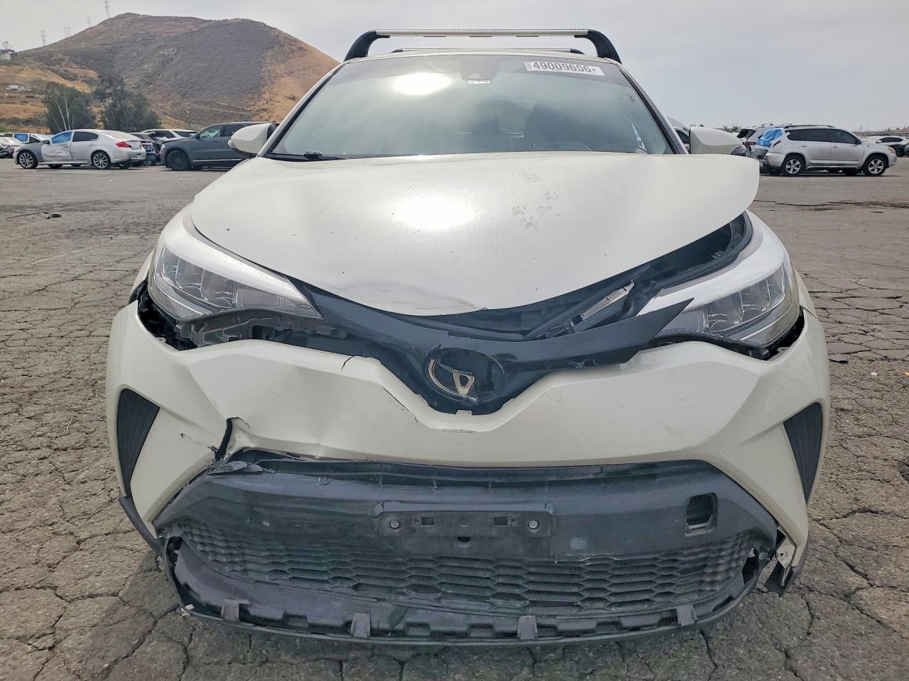 2020 Toyota C-Hr Xle - Image 5