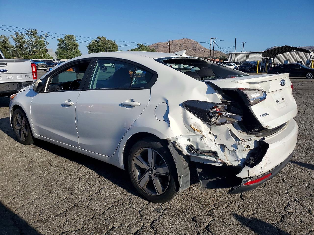 2018 Kia Forte S - Фото 2