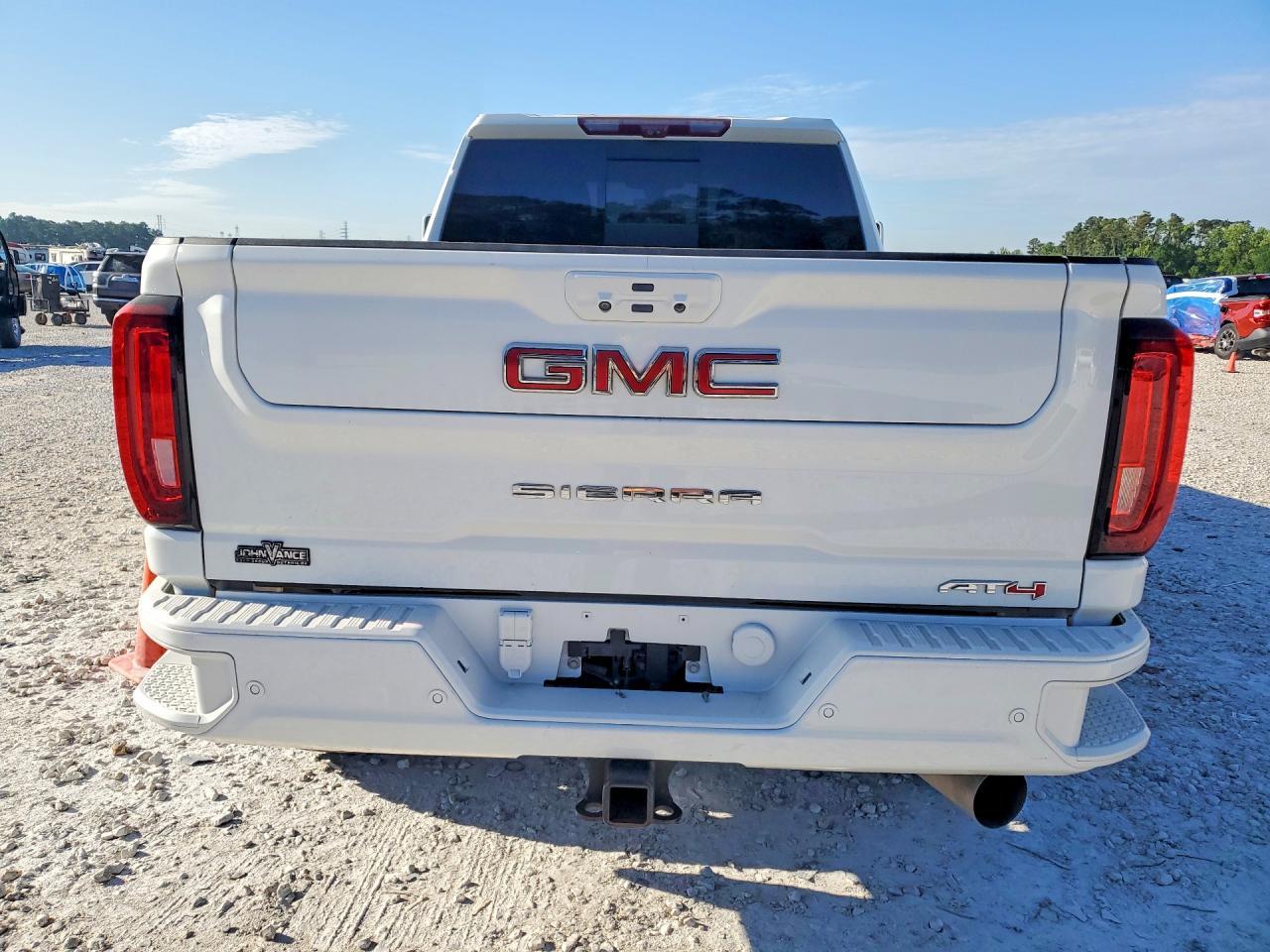 2022 GMC Sierra K2500 At4 - Фото 6