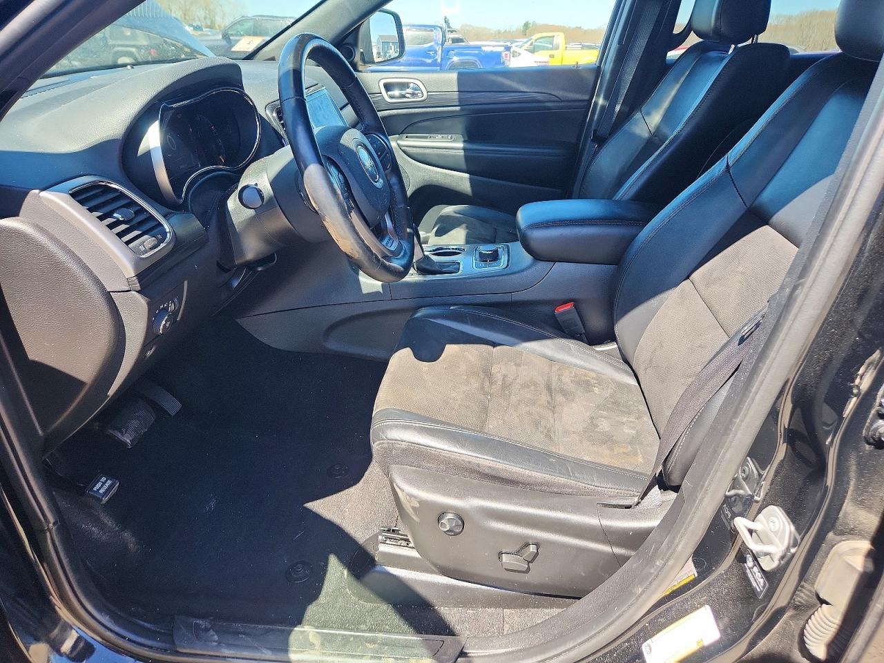 2022 Jeep Grand Cherokee Laredo E - Фото 7