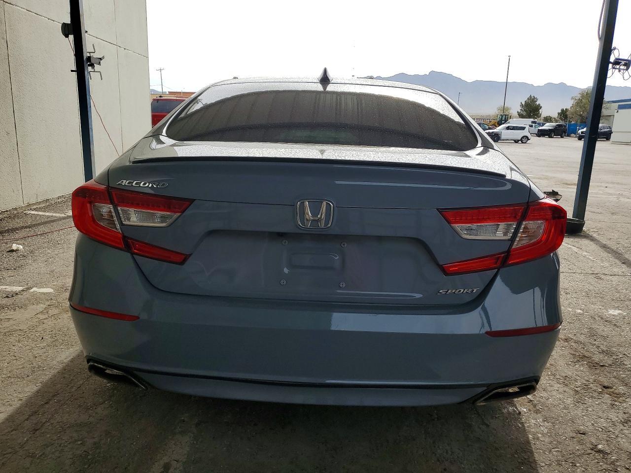 2022 Honda Accord Sport - Image 6