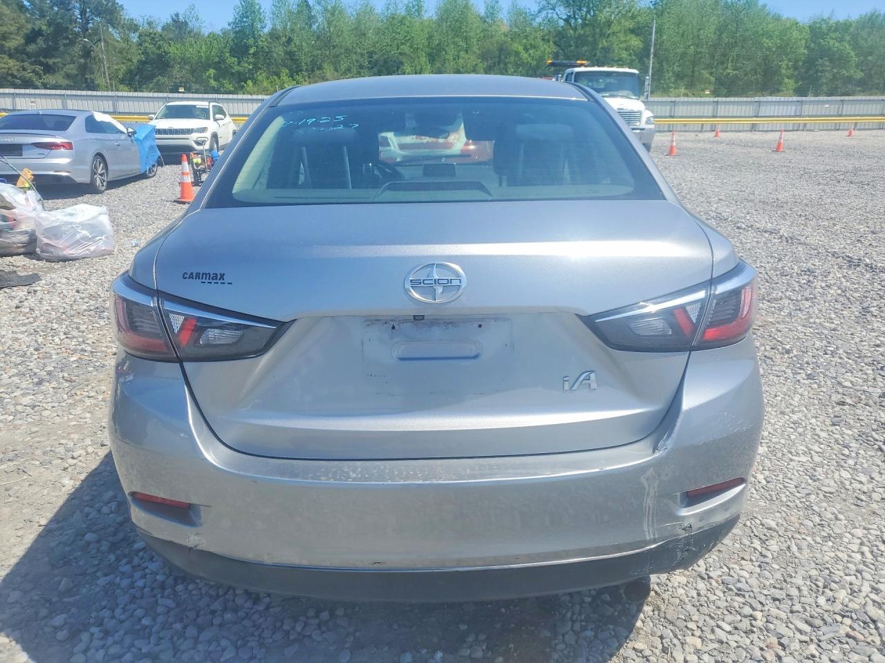 2016 Scion Ia Base - Фото 6