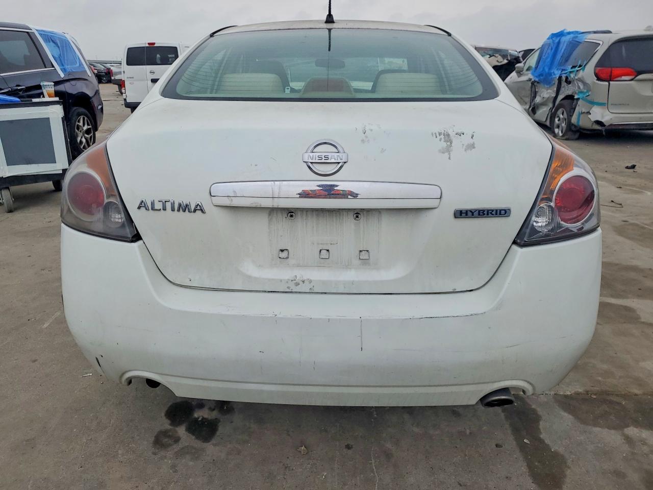 2009 Nissan Altima Hybrid - Image 6